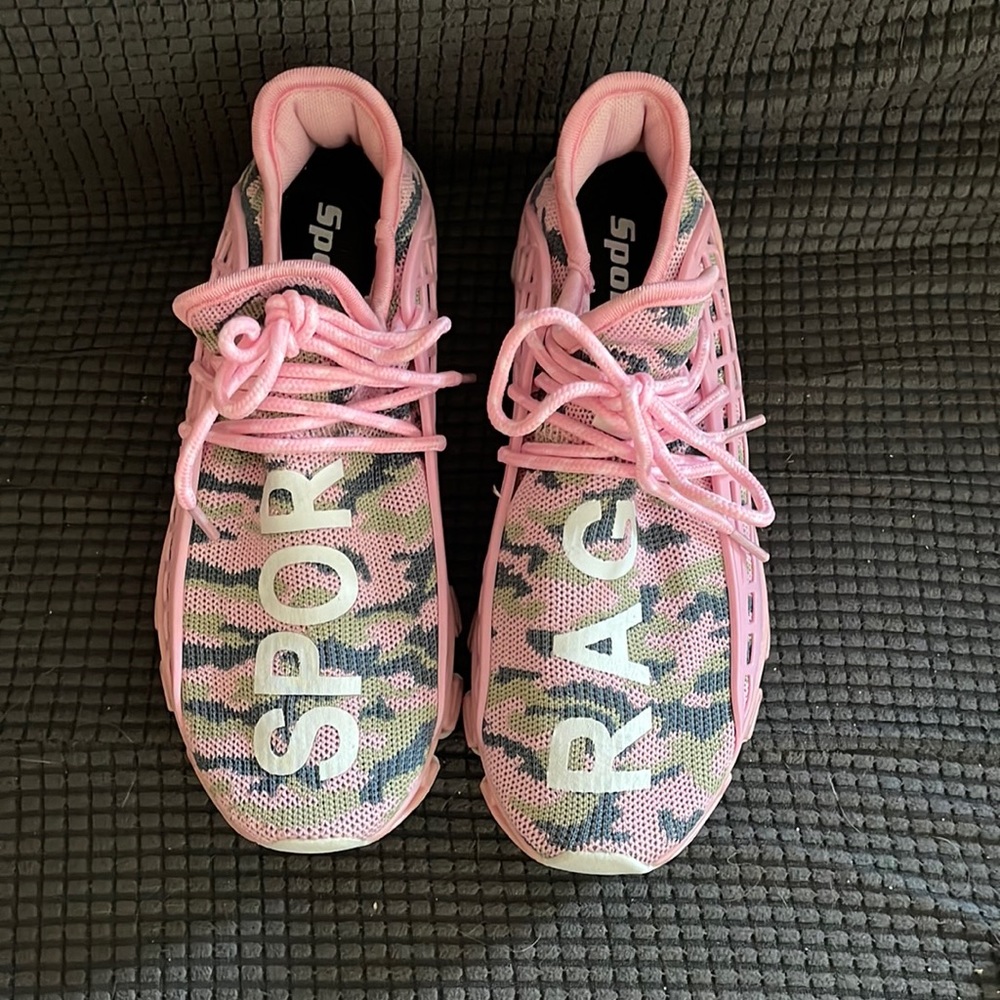 Sport Rag running shoes.